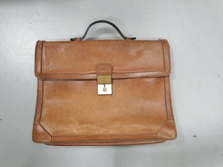 Don du cartable de Germaine Ribière